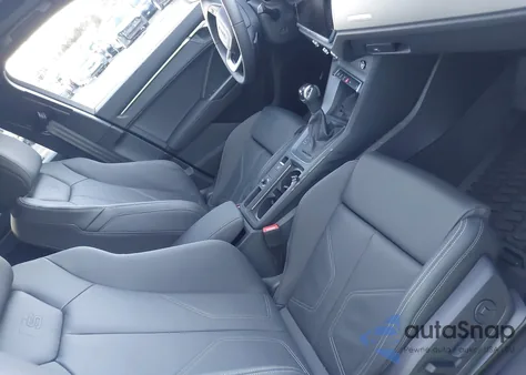 2025 Audi Q3 Premium 45 Tfsi S Line Quattro Tiptronic z USA, uszkodzony, nr VIN WA1DECF33S1068466